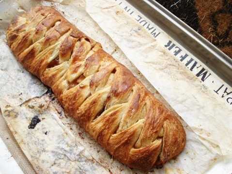 Daring Bakers June: Sherry Yard's Danish Braid with Apple Filling