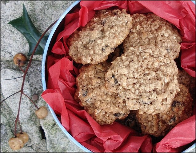 healthy oatmeal raisin cookies